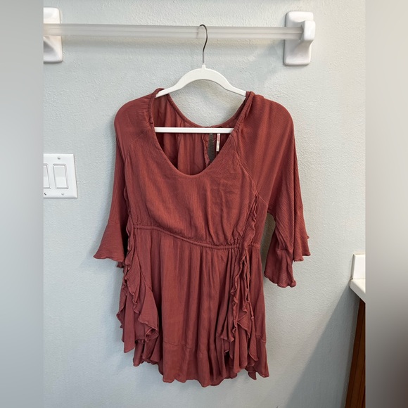 Free People Dresses & Skirts - Free people pink flowy dress